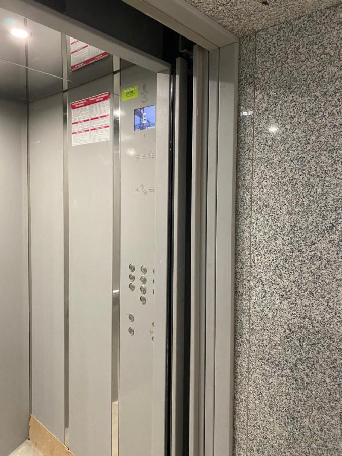 Апартаменты Lux Παβλοντάρ Εξωτερικό φωτογραφία